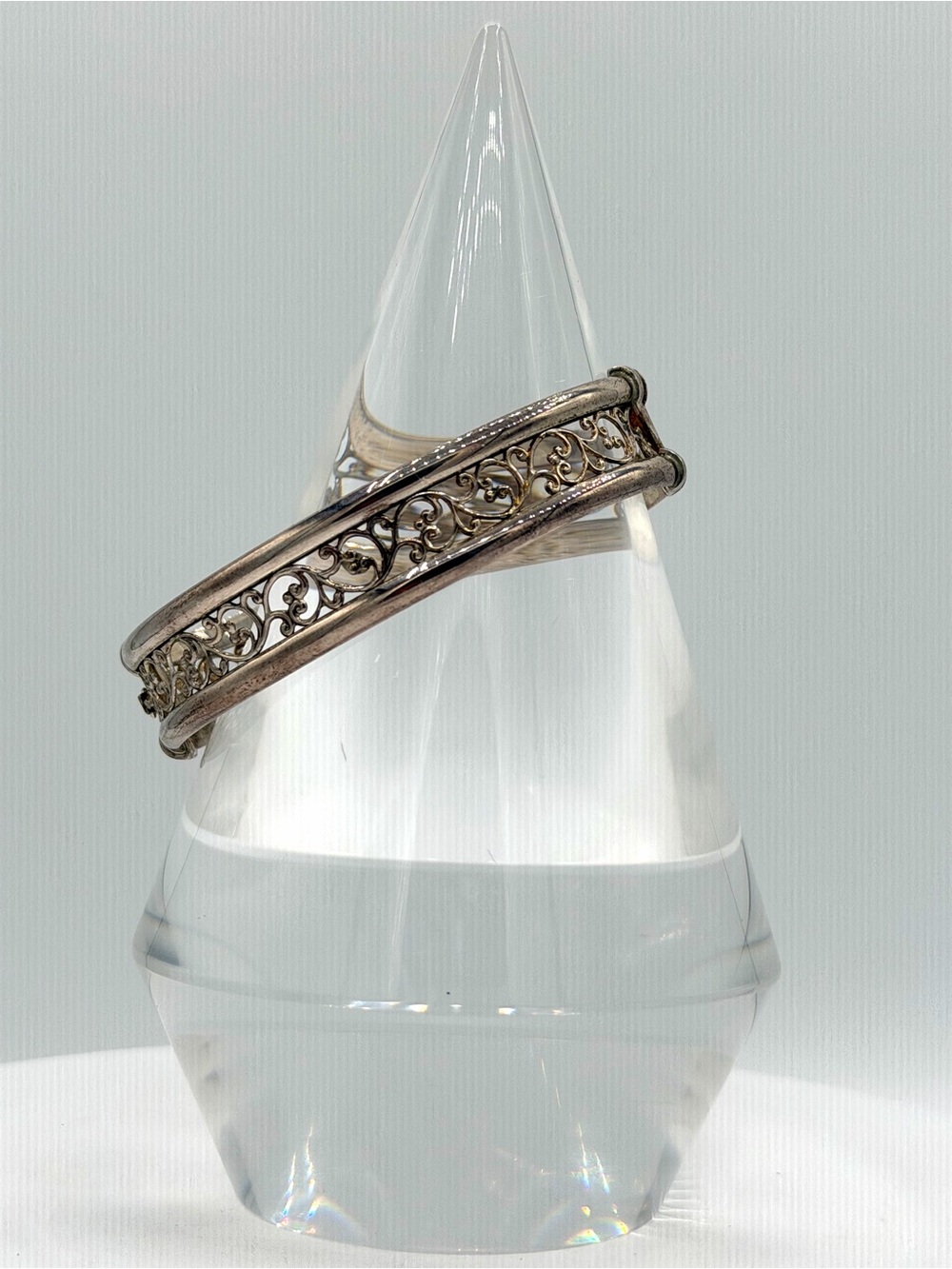 Silver Enchanted Scroll Latching & Spring Design Oval Bracelet Woman’s Jewelry